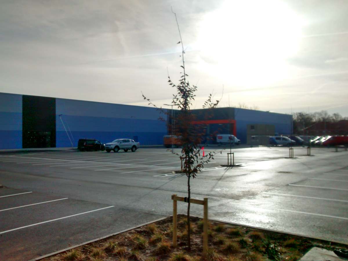 The Range oraz B&M w Bury St Edmunds